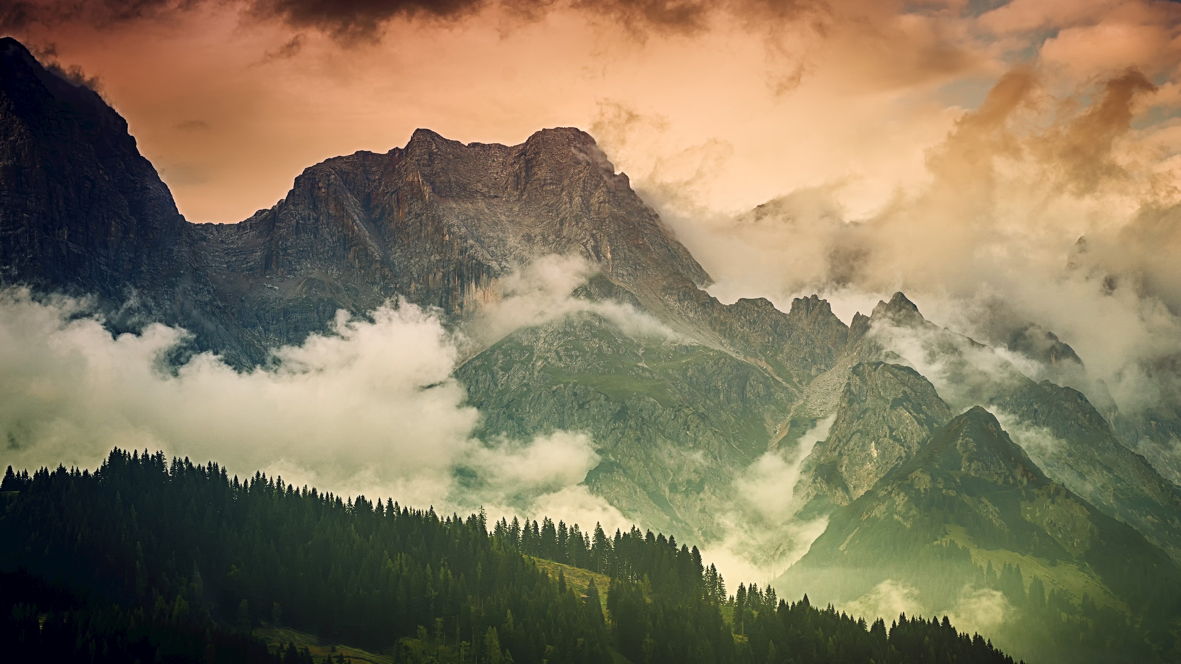 mountain-3119814.jpg